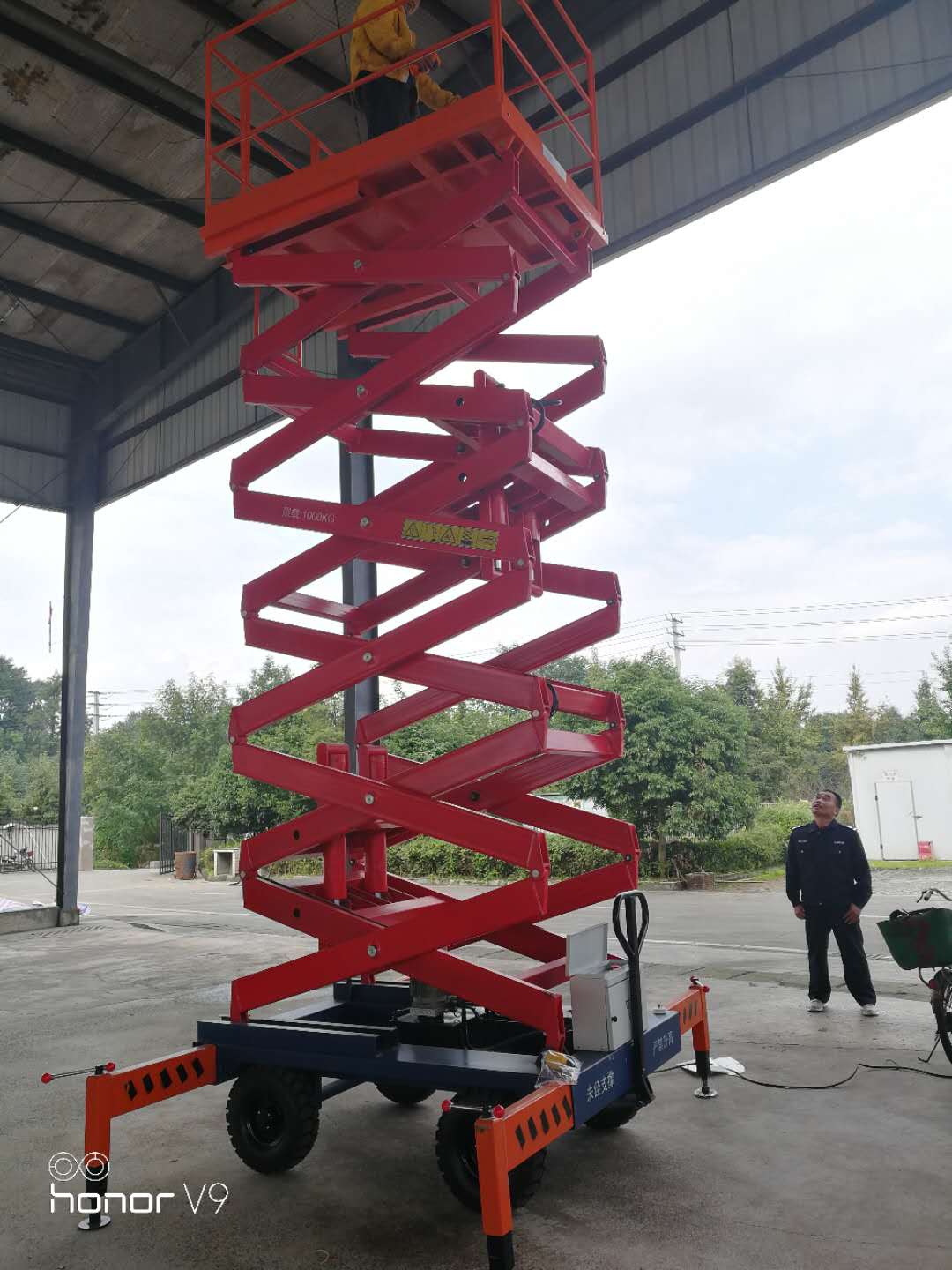 為什么定制廣州升降機(jī)要到廣州市中奧機(jī)械設(shè)備有限公司