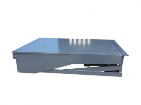 登車橋（固定，移動）