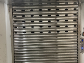 導(dǎo)軌式液壓升降平臺