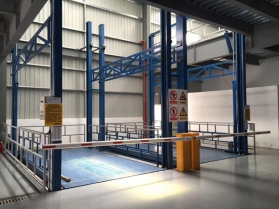 導(dǎo)軌式液壓升降平臺