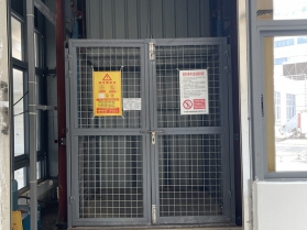 導(dǎo)軌式液壓升降平臺